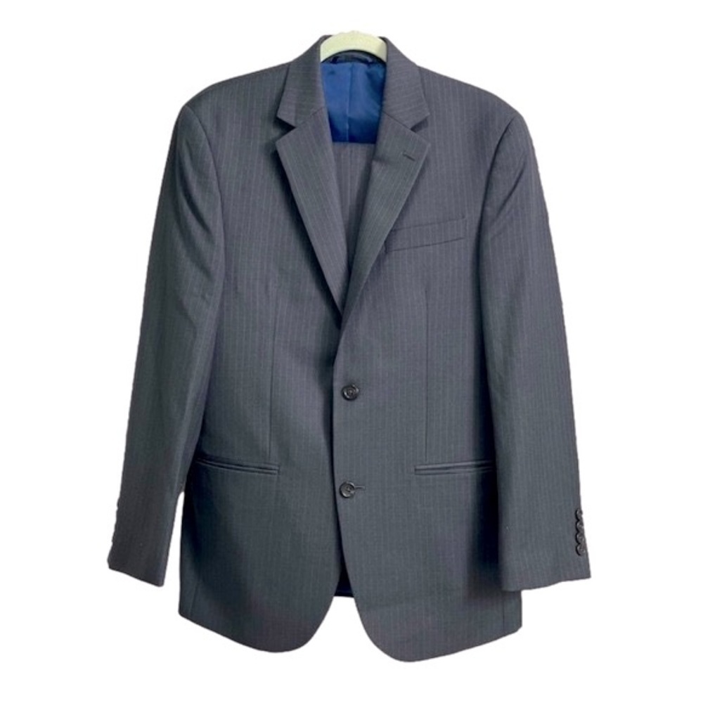 ⭐️ Bill Blass charcoal striped suit